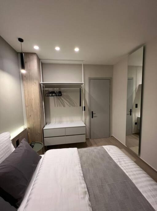 8 Blocks Apartments 1B Alexandroupolis Buitenkant foto